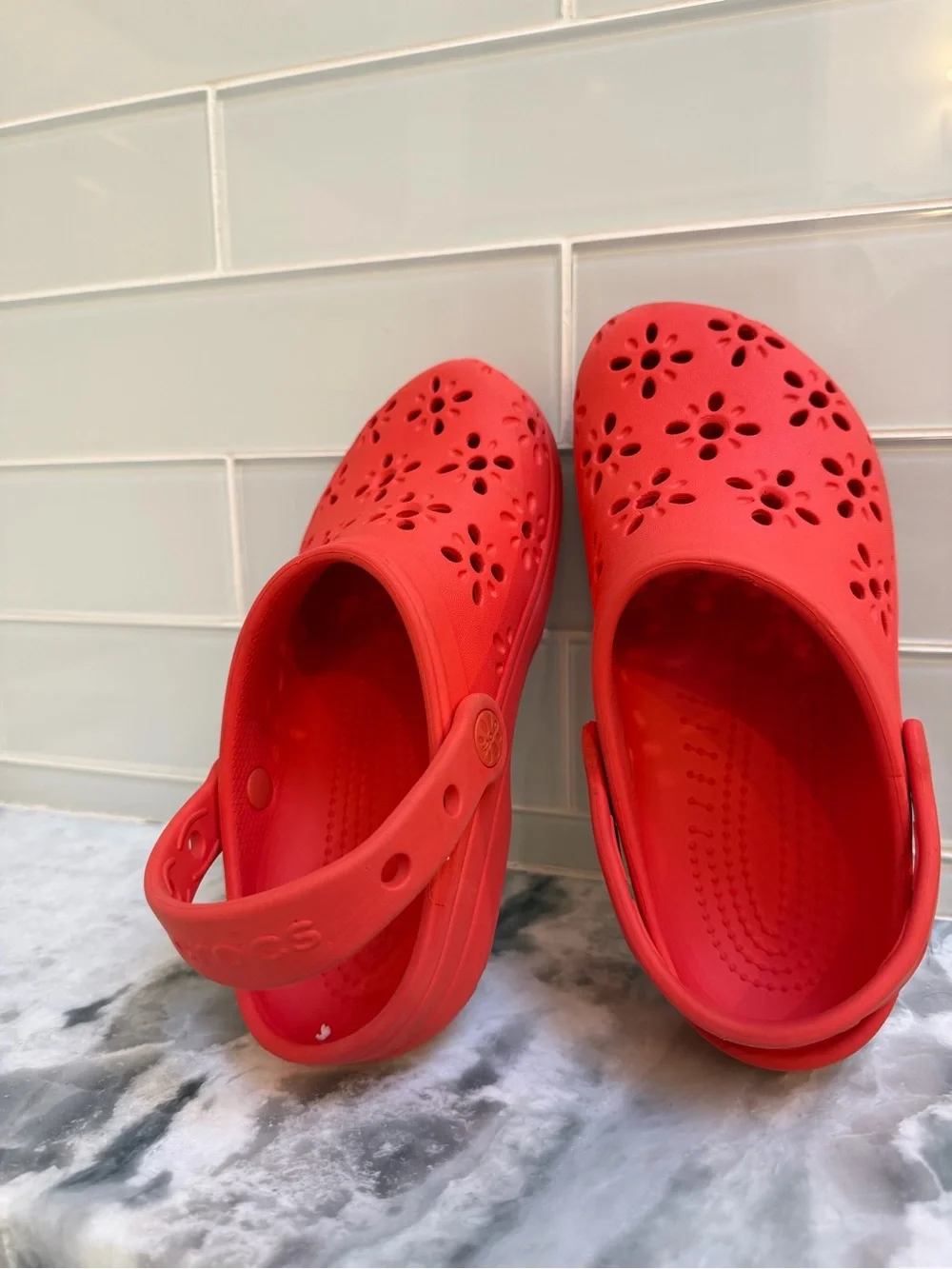 Kids Red Crocs Size J3 Clog Shoes